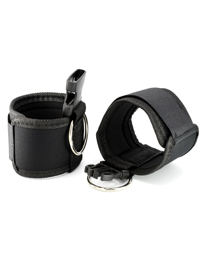 https://www.poppers.com/images/product_images/popup_images/bondage-beginner-wrist-or-ankle-cuffs__1.jpg