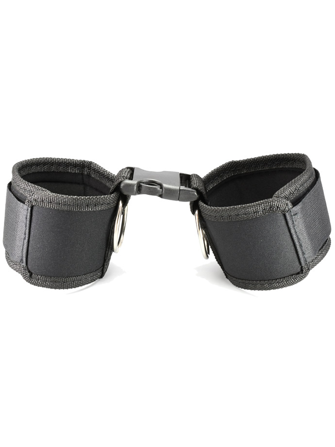 https://www.poppers.com/images/product_images/popup_images/bondage-beginner-wrist-or-ankle-cuffs__2.jpg