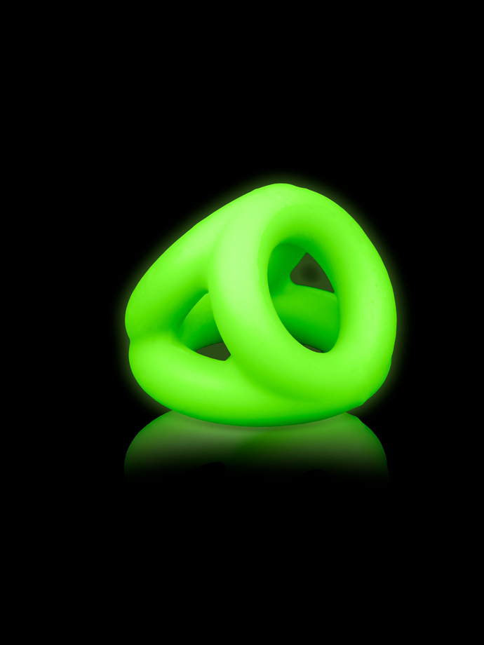 https://www.poppers.com/images/product_images/popup_images/ouch-liquid-silicone-cockring-ballstrap-glow-in-the-dark__2.jpg
