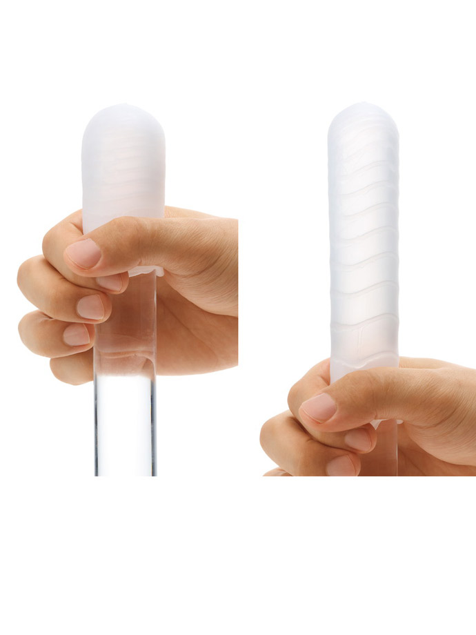 https://www.poppers.com/images/product_images/popup_images/tenga-pocket-masturbator-click-ball__1.jpg